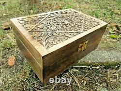 Hand Carved Made Mango Wood Wooden Aromatherapy Essential Oil Box Storage Case